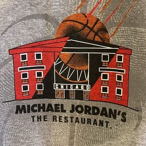 2 Nike Michael Jordan vintage 90s steakhouse Restaurant sweatshirt Men’s XL
￼